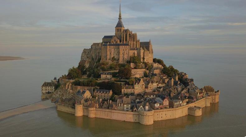 Magnifique bas de maison deux chambres situé prés des plages et du golf Saint-Briac-sur-Mer Esterno foto
